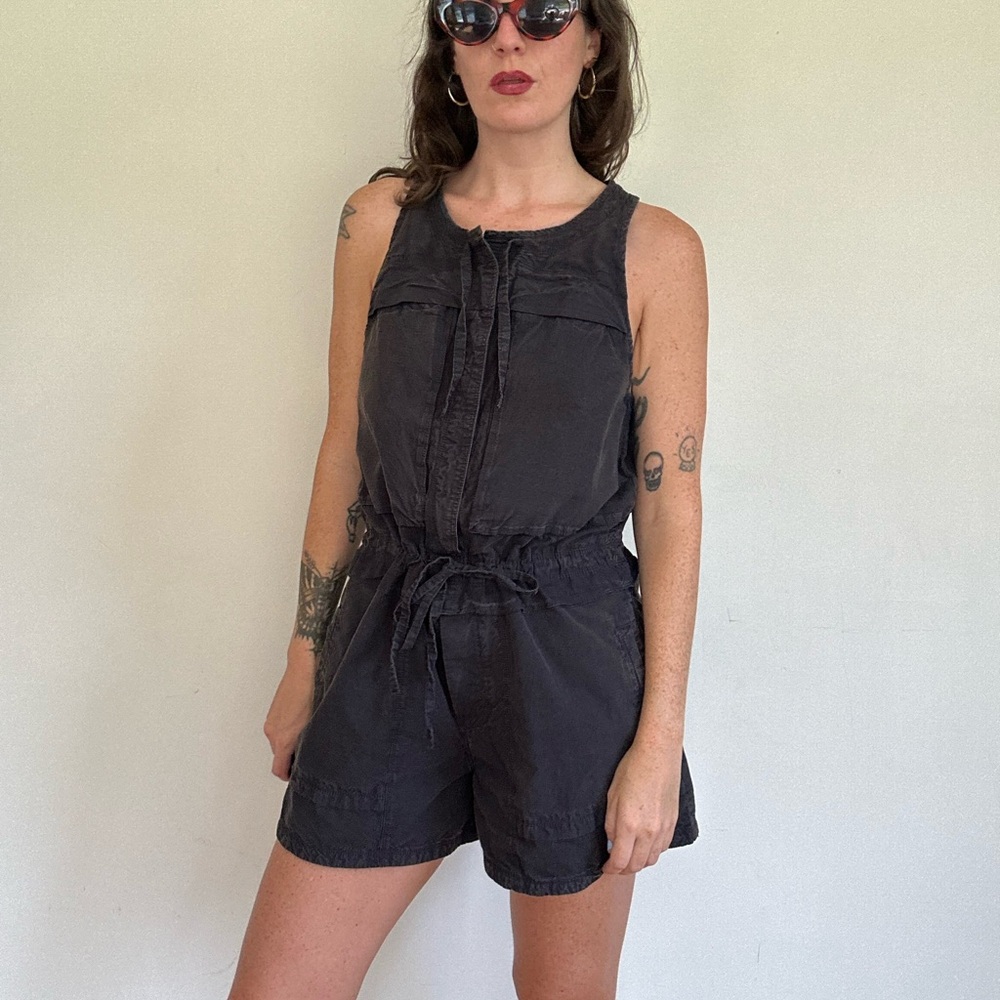 Free people cotton pocket romper. Size small - Picture 4 of 13